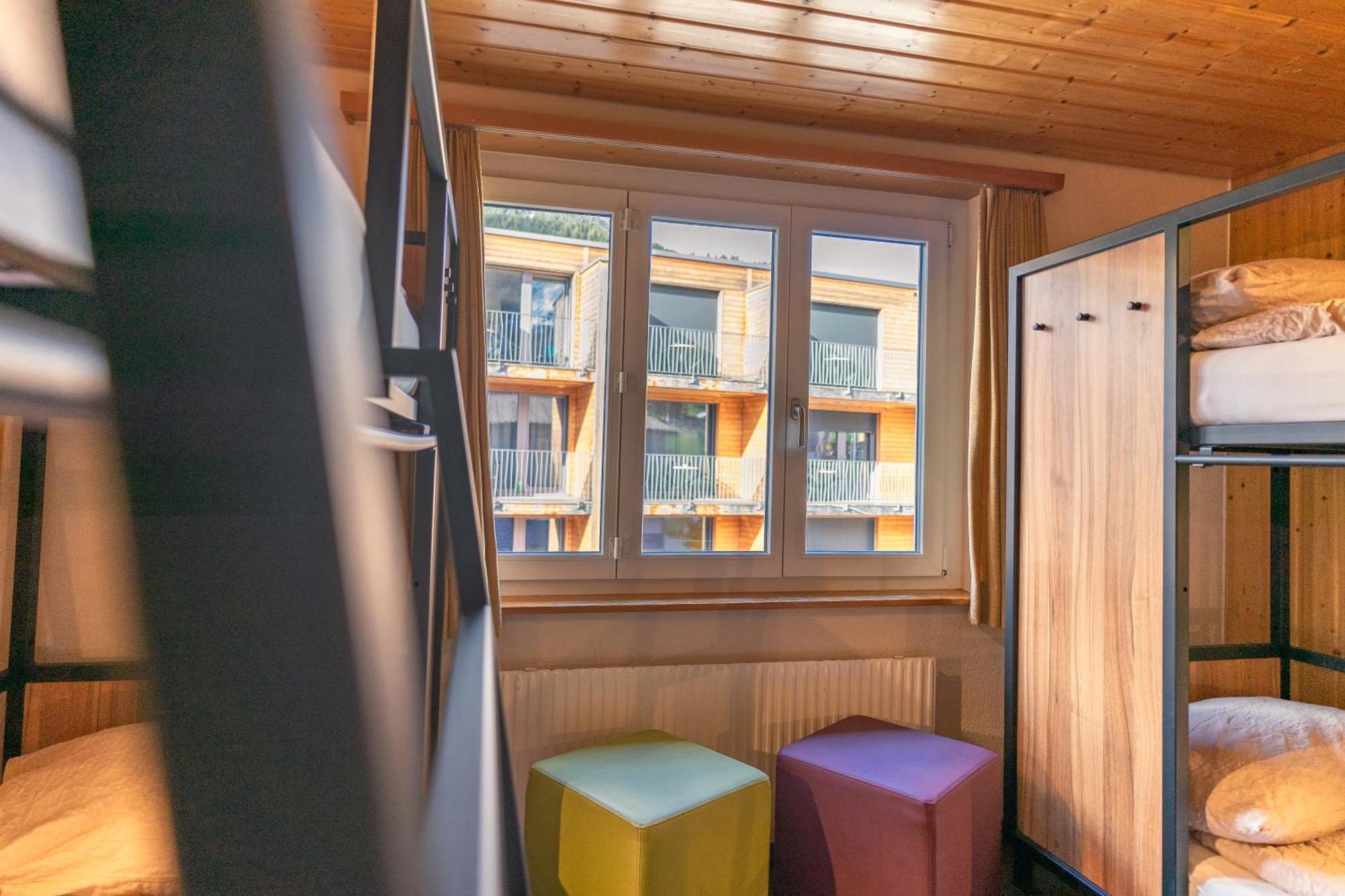 Eiger Easy Hostal *